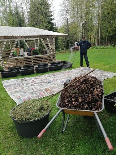 Uusi perennapenkki pihaan 25.5.2025 1